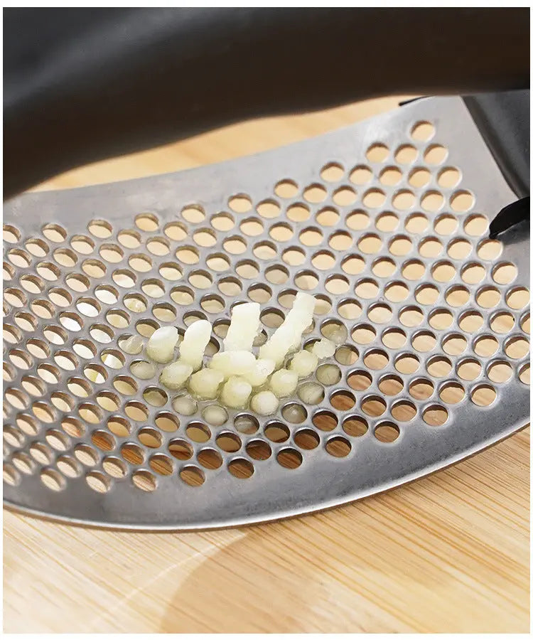 Stainless Steel Garlic Press Crusher Manual Garlic Mincer Chopping Garlic Tool Fruit Vegetable Tools Kitchen Accessories Gadget - The Urban Blasts Ltd