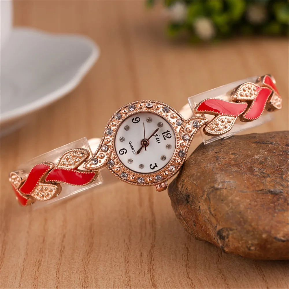 A Stylish, Versatile Women's Love With Diamond Inlaid Quartz Watch Three Piece Set For Valentine's and Mother's Day